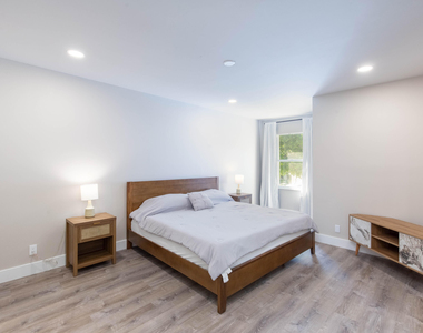13792 Creston Place - Photo Thumbnail 13