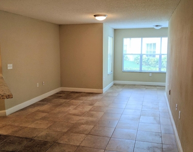 12840 Vista Isles Drive - Photo Thumbnail 8