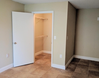 12840 Vista Isles Drive - Photo Thumbnail 6