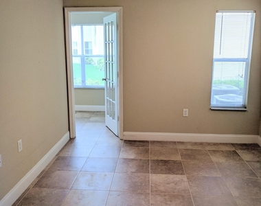 12840 Vista Isles Drive - Photo Thumbnail 7