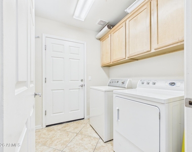 2130 W Hunter Court - Photo Thumbnail 6