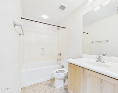 2130 W Hunter Court - Photo Thumbnail 14