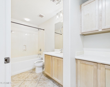 2130 W Hunter Court - Photo Thumbnail 13