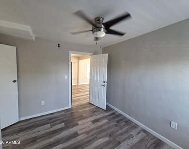 2336 N 11th Street - Photo Thumbnail 8