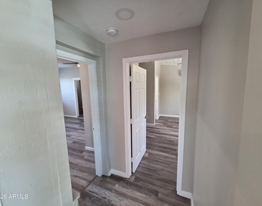2336 N 11th Street - Photo Thumbnail 11