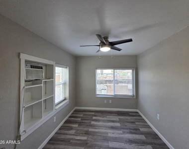 2336 N 11th Street - Photo Thumbnail 3