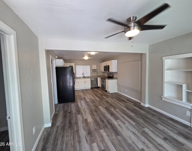 2336 N 11th Street - Photo Thumbnail 2