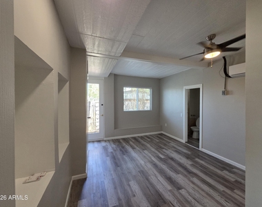 2336 N 11th Street - Photo Thumbnail 12