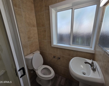 2336 N 11th Street - Photo Thumbnail 10