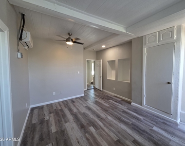 2336 N 11th Street - Photo Thumbnail 13