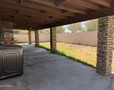 4949 W Verde Lane - Photo Thumbnail 13