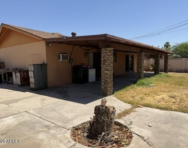4949 W Verde Lane - Photo Thumbnail 14