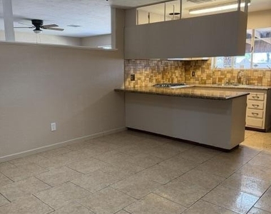 4949 W Verde Lane - Photo Thumbnail 1