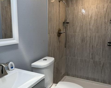 4949 W Verde Lane - Photo Thumbnail 9
