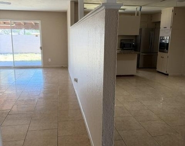 4949 W Verde Lane - Photo Thumbnail 4
