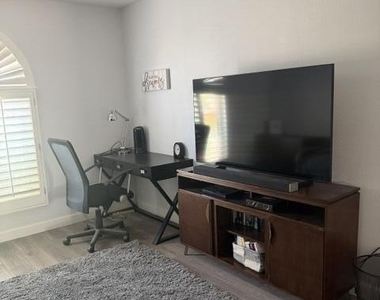 26241 S Lakemont Drive - Photo Thumbnail 23