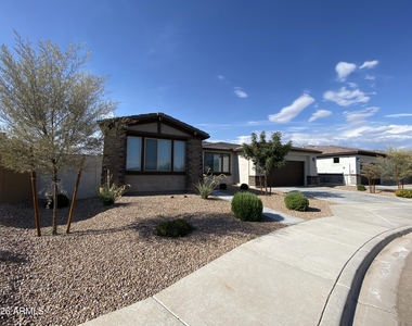 1560 W Avenida Del Valle -- - Photo Thumbnail 3