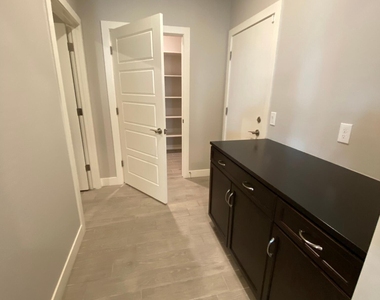 1560 W Avenida Del Valle -- - Photo Thumbnail 5