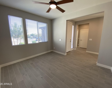 1560 W Avenida Del Valle -- - Photo Thumbnail 4