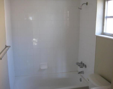 770 Se 2nd Avenue - Photo Thumbnail 7