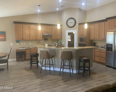 4711 E Sleepy Ranch Road - Photo Thumbnail 4