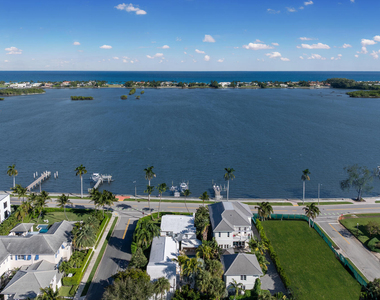 7103 S Flagler Drive - Photo Thumbnail 2
