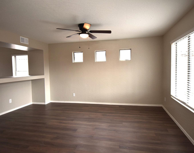 15338 N 148th Court - Photo Thumbnail 6
