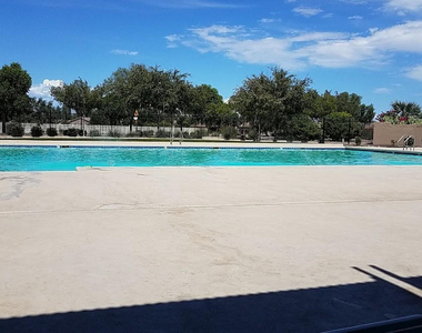 15338 N 148th Court - Photo Thumbnail 20