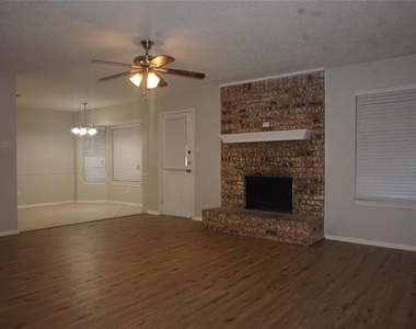 4704 Aspen Way - Photo Thumbnail 1