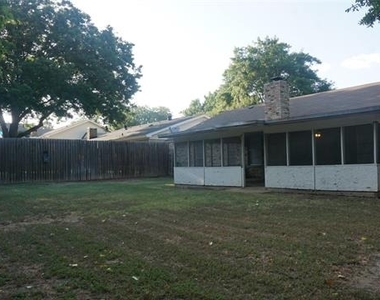 4704 Aspen Way - Photo Thumbnail 11