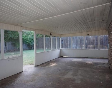 4704 Aspen Way - Photo Thumbnail 10