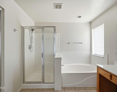 6107 N 135th Drive - Photo Thumbnail 19