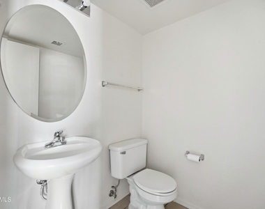 6107 N 135th Drive - Photo Thumbnail 25