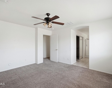 6107 N 135th Drive - Photo Thumbnail 16