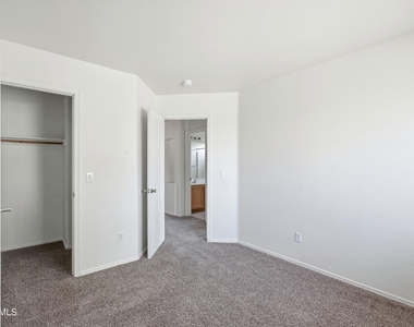6107 N 135th Drive - Photo Thumbnail 24