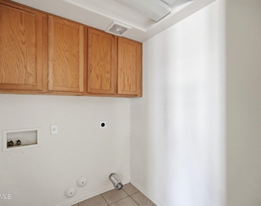6107 N 135th Drive - Photo Thumbnail 27