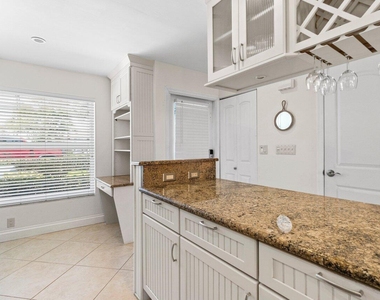 842 Se 19th Avenue - Photo Thumbnail 8