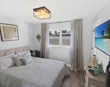 100 Sw 17th Street - Photo Thumbnail 5