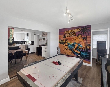 100 Sw 17th Street - Photo Thumbnail 4