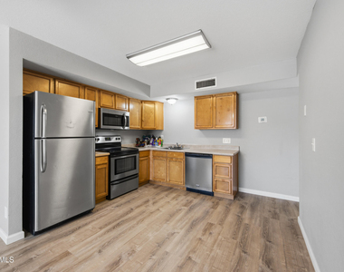 6166 E Glencove Street - Photo Thumbnail 5