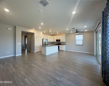 4707 N 204th Lane - Photo Thumbnail 10