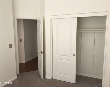 1406 W Emerald Avenue - Photo Thumbnail 8