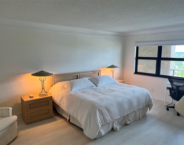 4900 N Ocean Boulevard - Photo Thumbnail 18