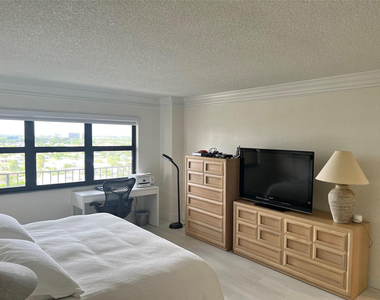 4900 N Ocean Boulevard - Photo Thumbnail 17