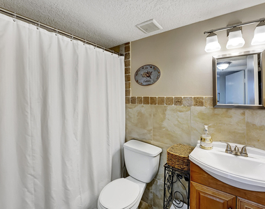 4040 Crystal Lake Drive - Photo Thumbnail 19