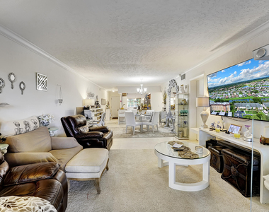 4040 Crystal Lake Drive - Photo Thumbnail 8