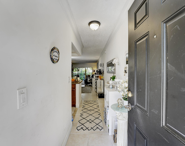 4040 Crystal Lake Drive - Photo Thumbnail 4