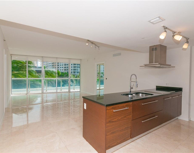 465 Brickell Avenue - Photo Thumbnail 16