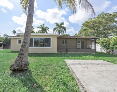 2475 Ne 214th Street - Photo Thumbnail 24