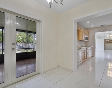 2475 Ne 214th Street - Photo Thumbnail 17